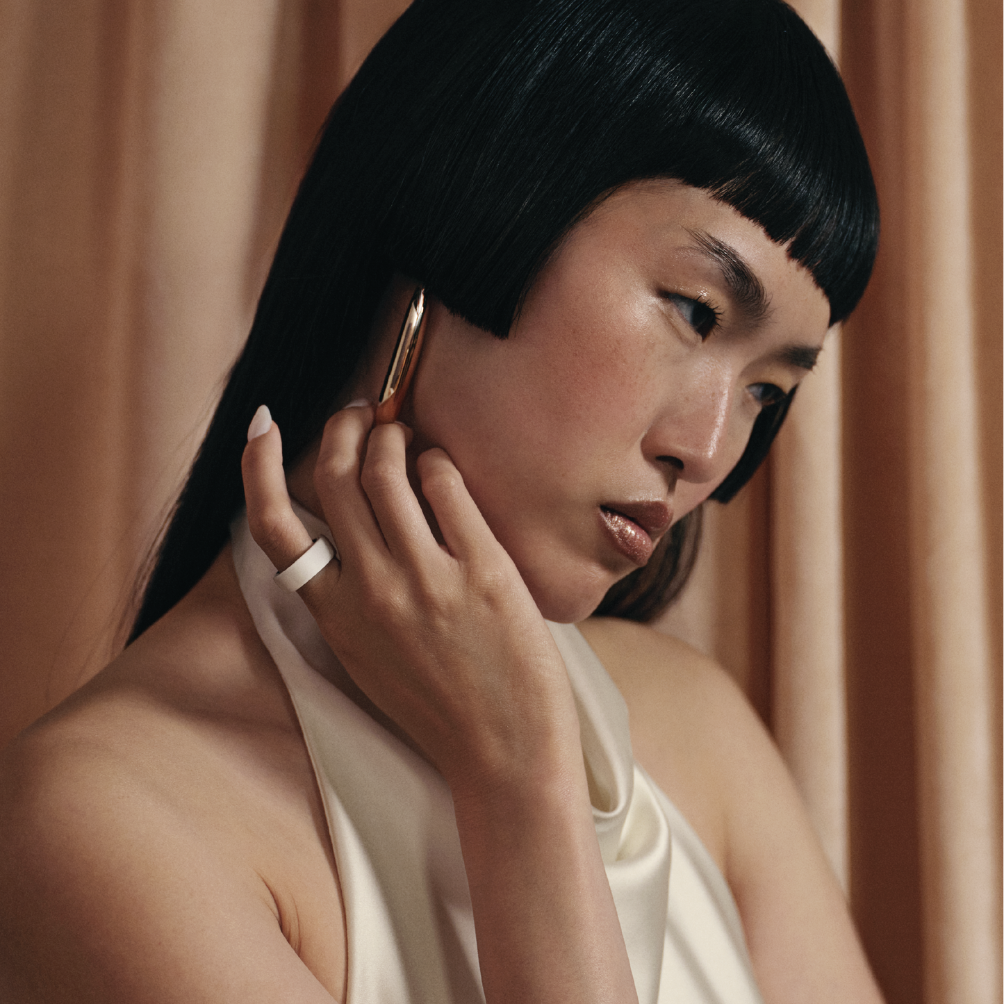 Oura Ring 4 Ceramic Cloud